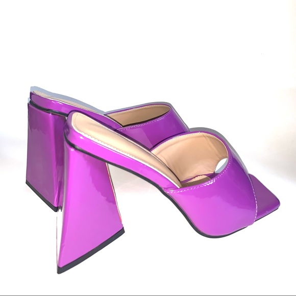 Triangle Block Heels - Picture 7 of 9